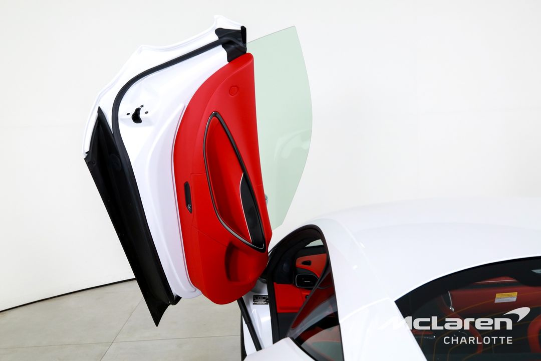 2025 McLaren Artura