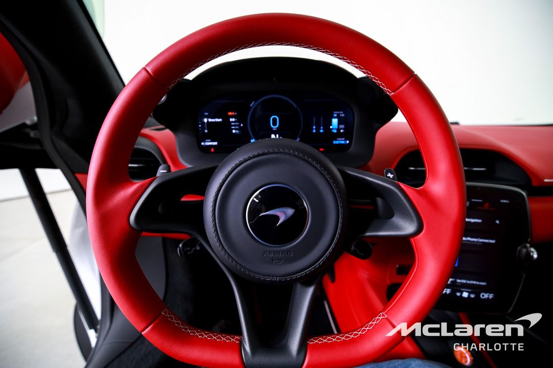2025 McLaren Artura