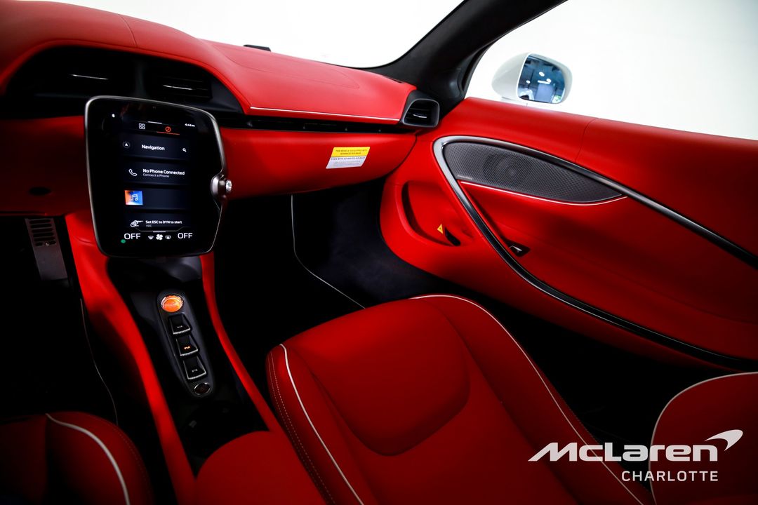 2025 McLaren Artura