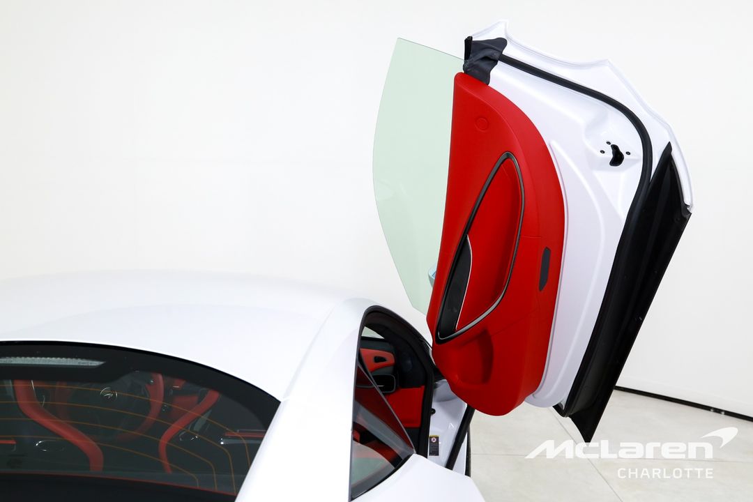 2025 McLaren Artura