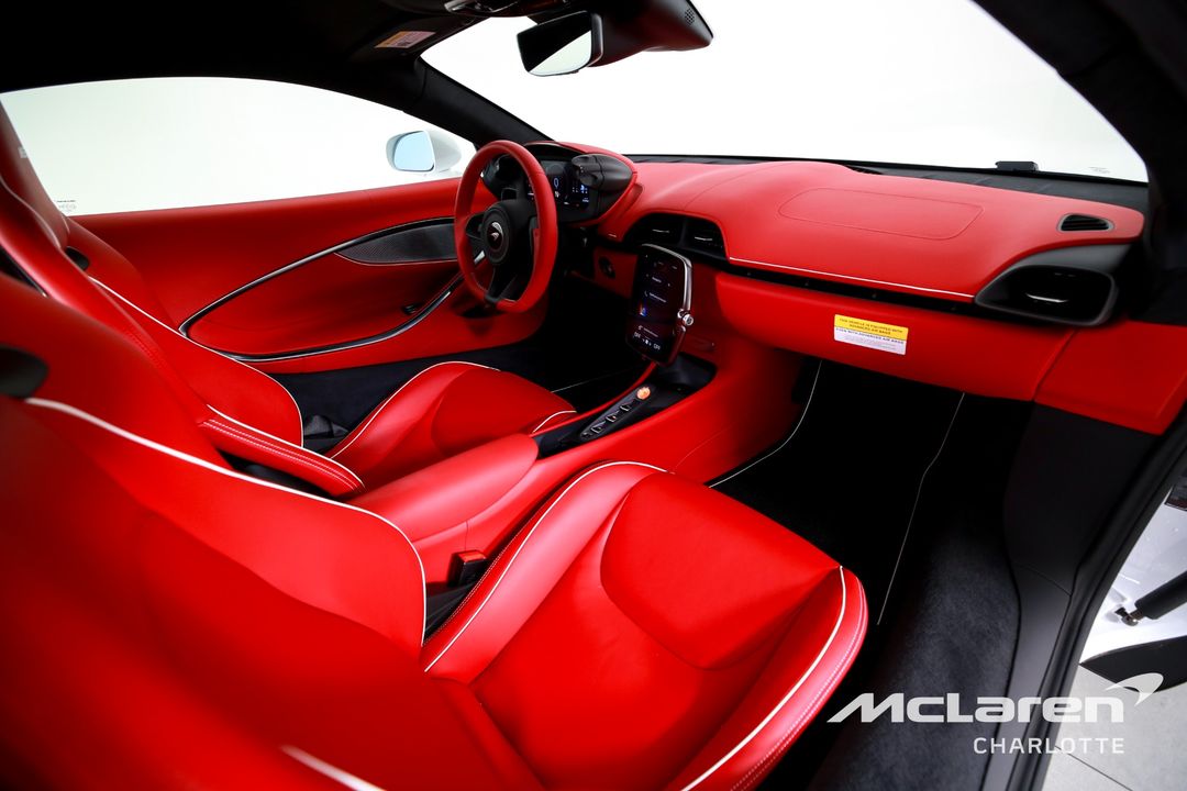 2025 McLaren Artura