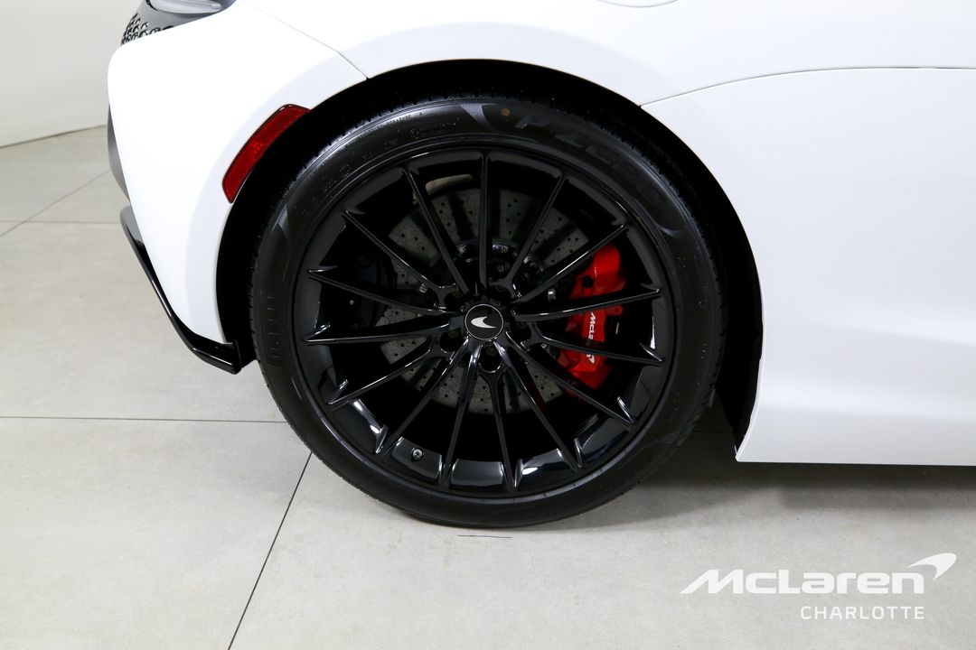 2025 McLaren Artura