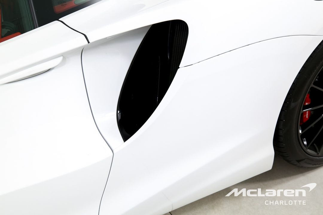 2025 McLaren Artura