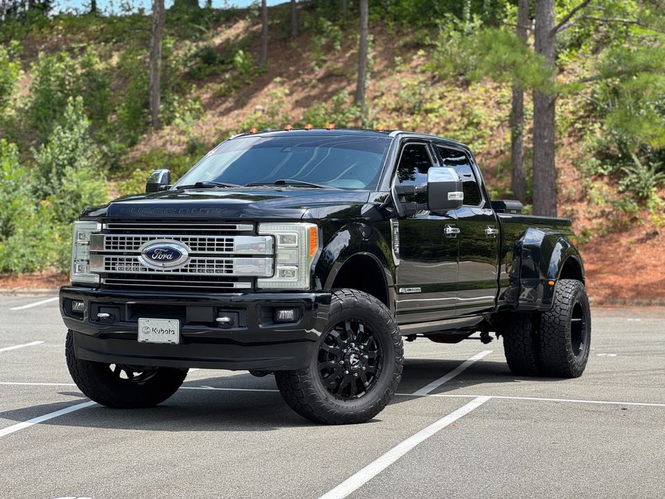 2017 Ford Super Duty F-350 DRW Platinum 4WD