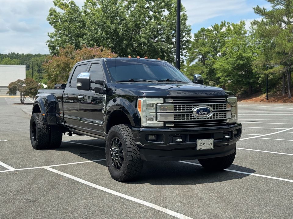 2017 Ford Super Duty F-350 DRW Platinum 4WD