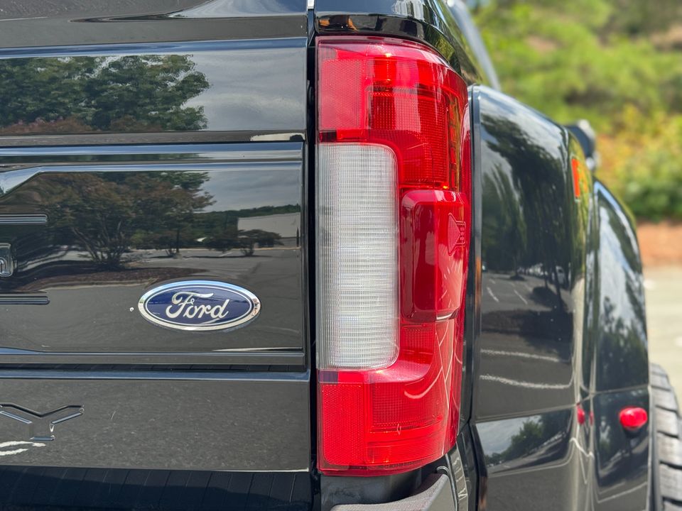 2017 Ford Super Duty F-350 DRW Platinum 4WD