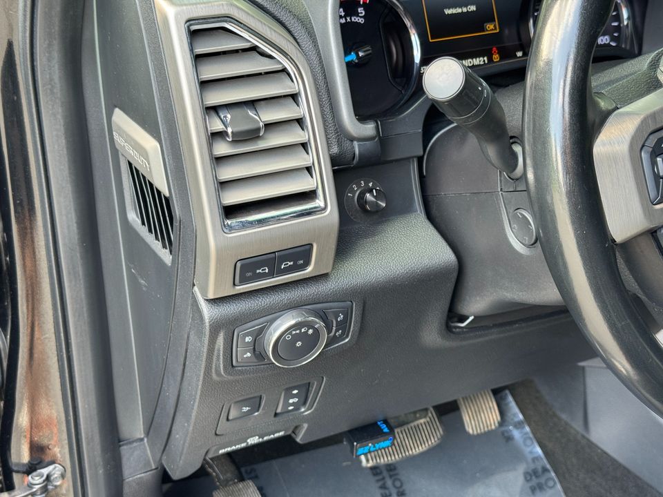 2017 Ford Super Duty F-350 DRW Platinum 4WD