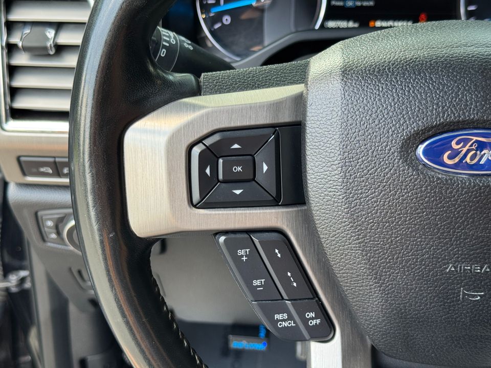 2017 Ford Super Duty F-350 DRW Platinum 4WD