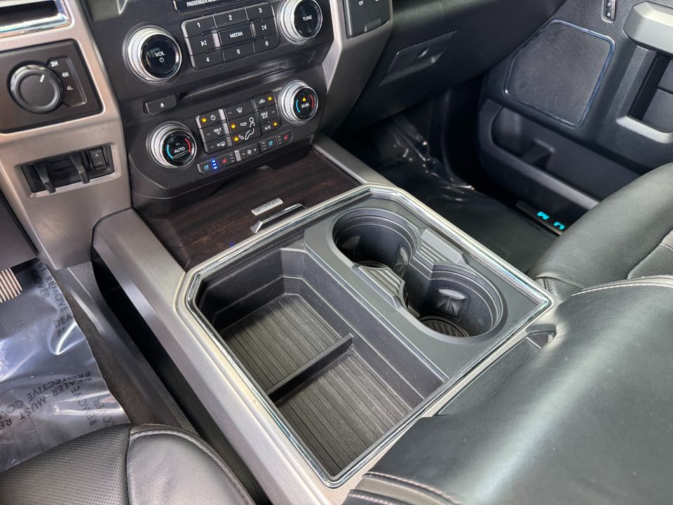 2017 Ford Super Duty F-350 DRW Platinum 4WD