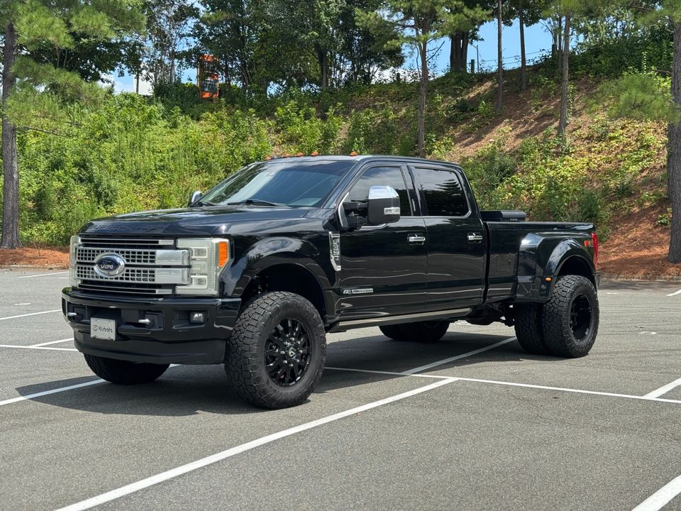2017 Ford Super Duty F-350 DRW Platinum 4WD