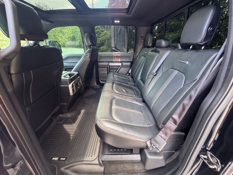 2017 Ford Super Duty F-350 DRW Platinum 4WD