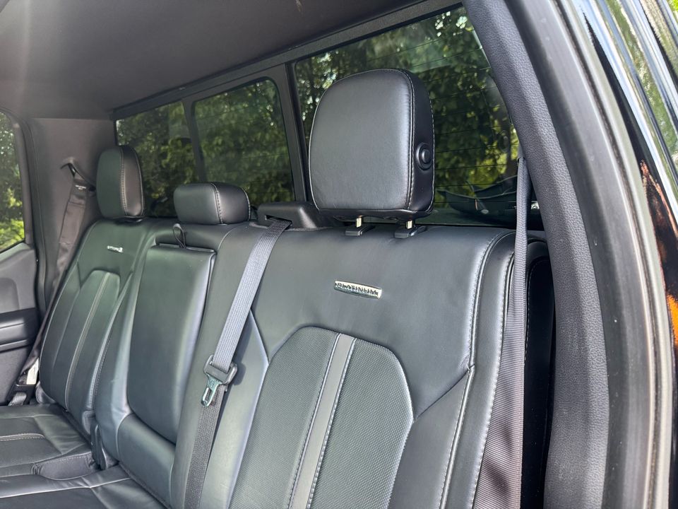 2017 Ford Super Duty F-350 DRW Platinum 4WD