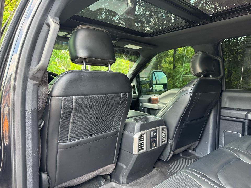 2017 Ford Super Duty F-350 DRW Platinum 4WD