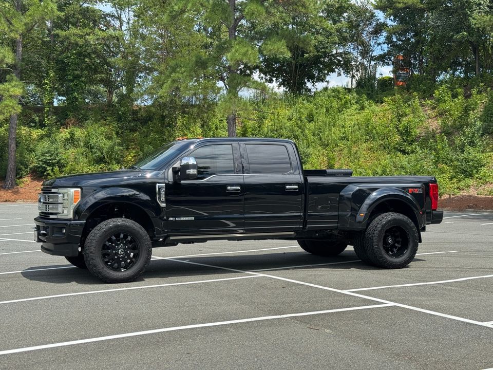 2017 Ford Super Duty F-350 DRW Platinum 4WD