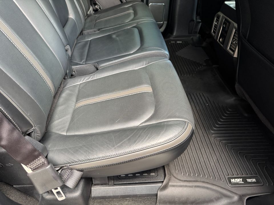 2017 Ford Super Duty F-350 DRW Platinum 4WD