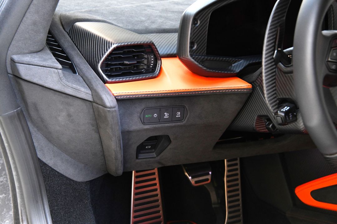 2025 Lamborghini Revuelto
