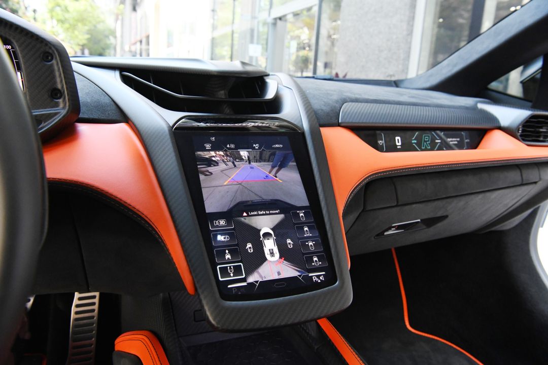 2025 Lamborghini Revuelto