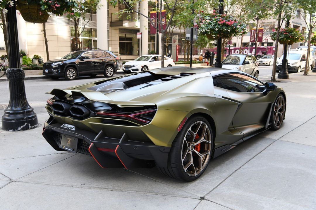 2025 Lamborghini Revuelto