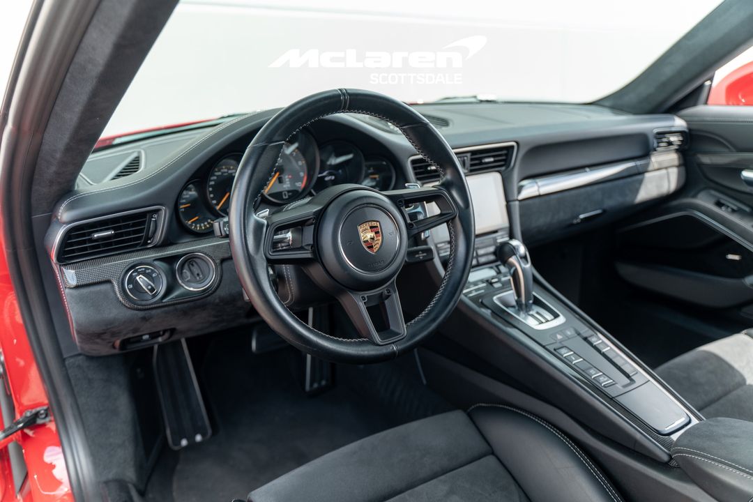 2018 PORSCHE 911