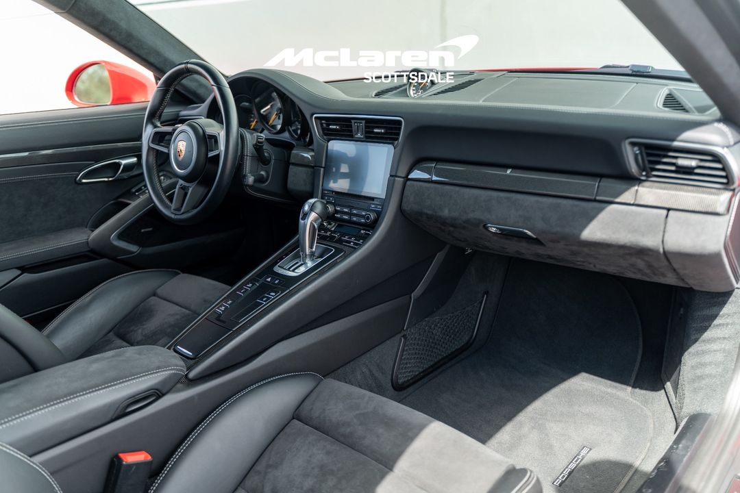2018 PORSCHE 911