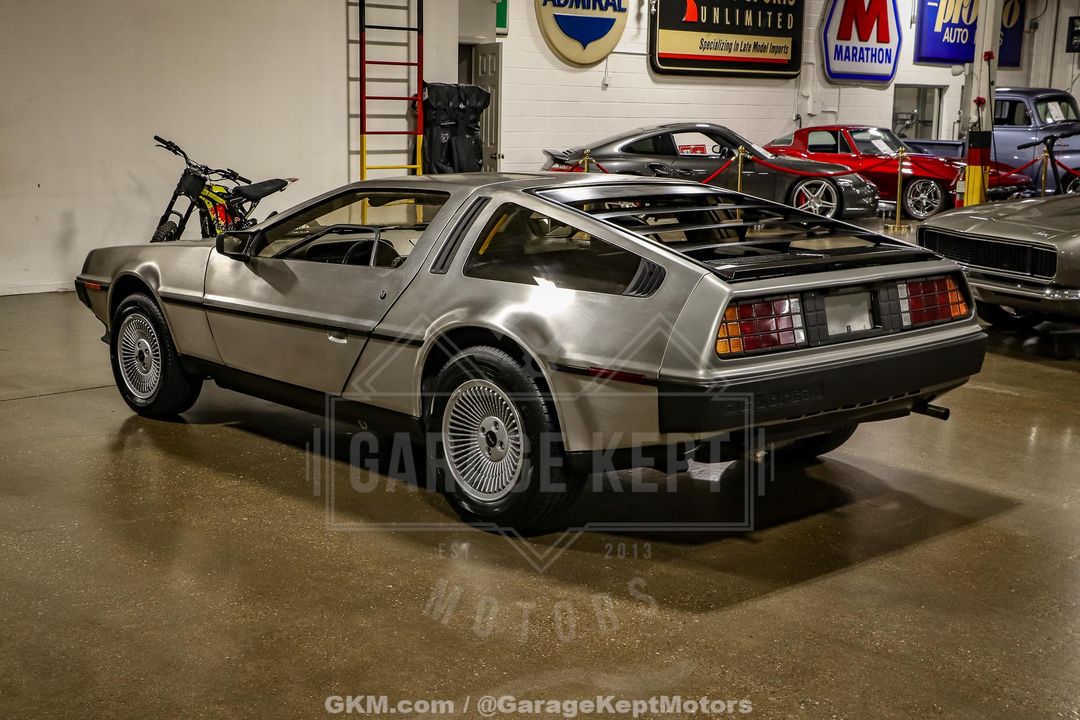 1981 DeLorean DMC-12