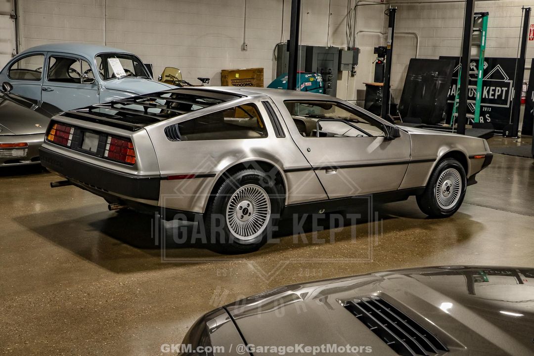 1981 DeLorean DMC-12