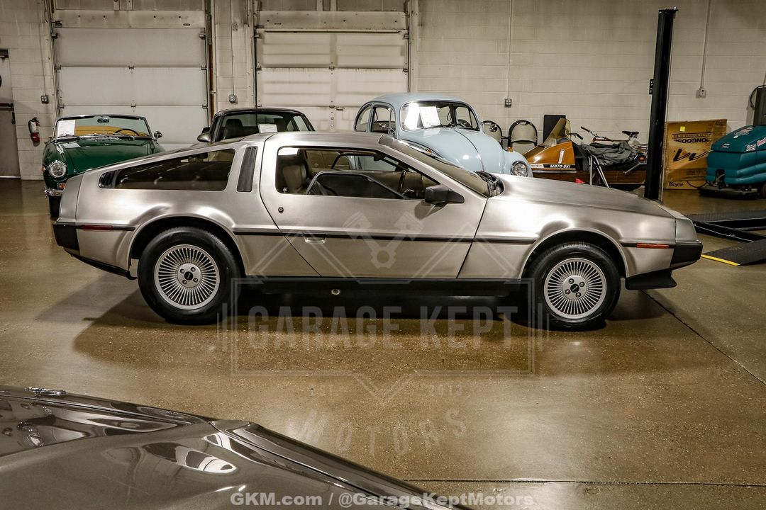1981 DeLorean DMC-12