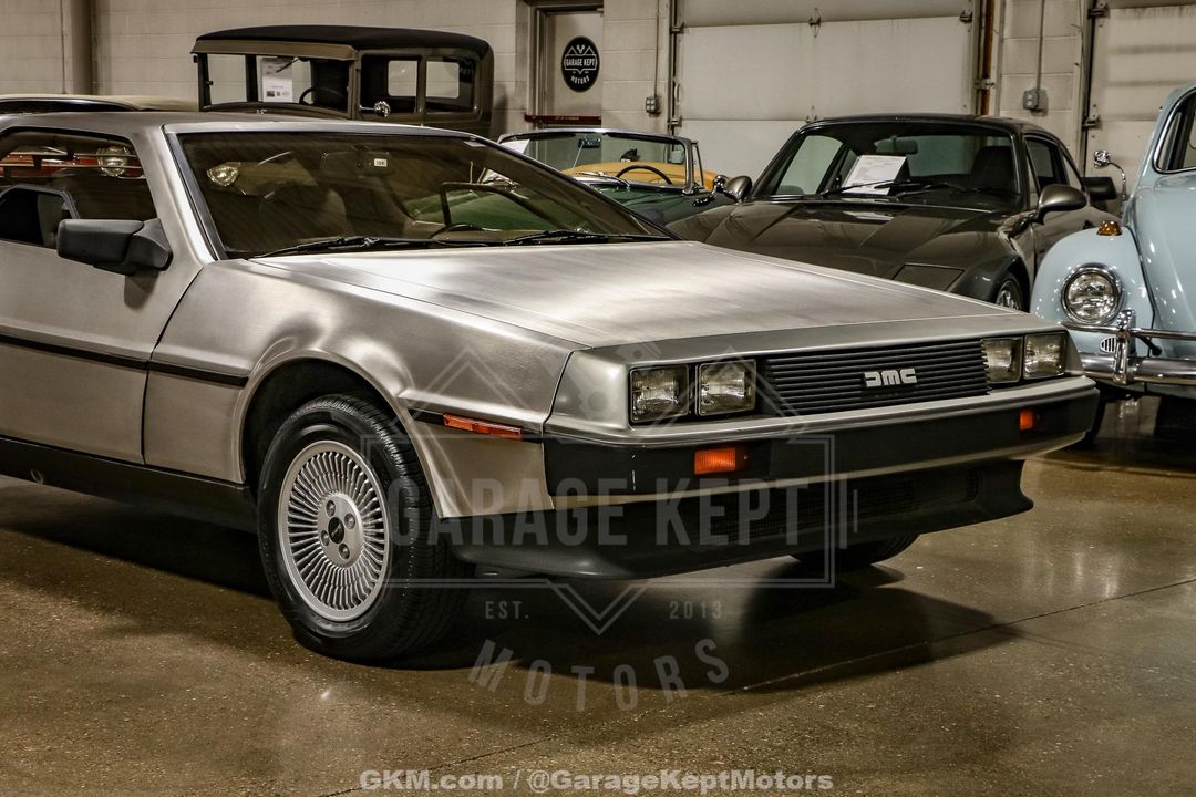1981 DeLorean DMC-12