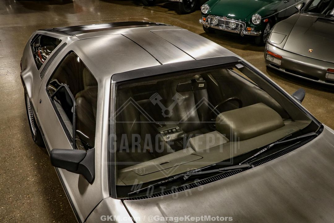 1981 DeLorean DMC-12