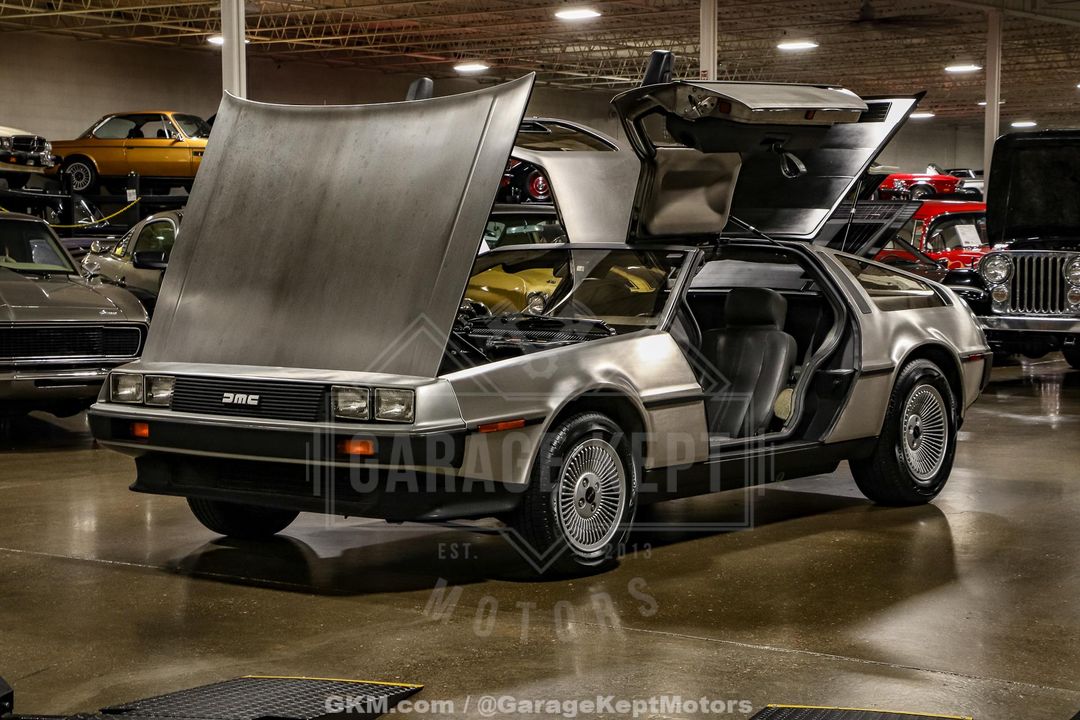1981 DeLorean DMC-12