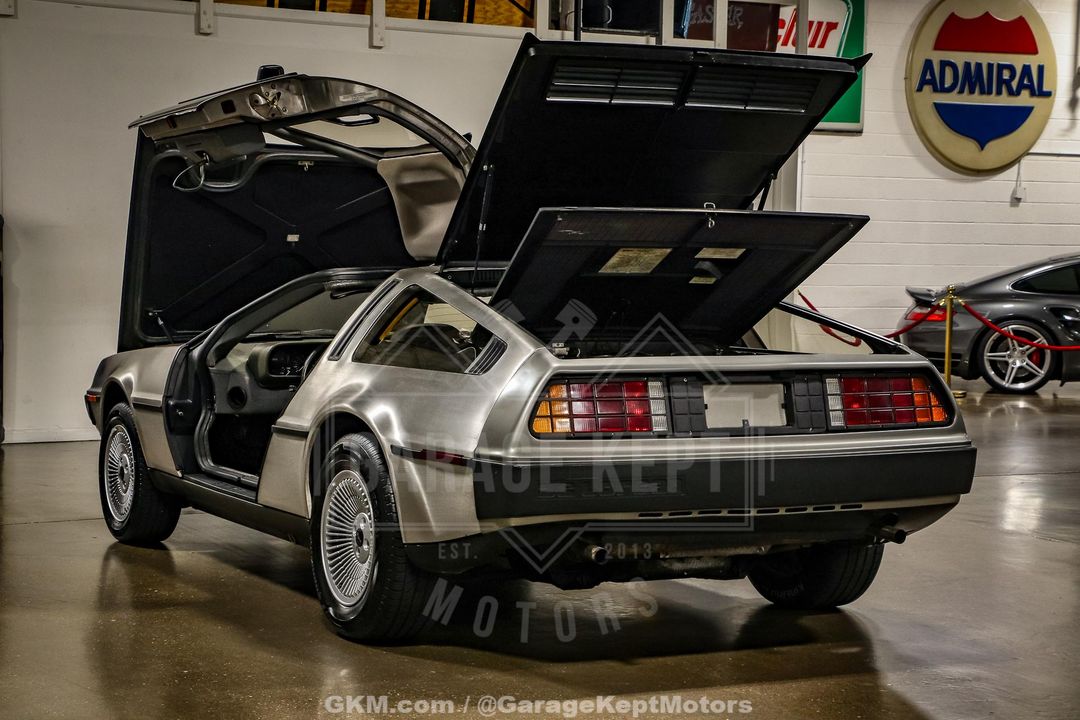 1981 DeLorean DMC-12