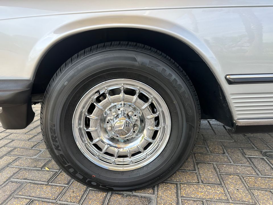1985 Mercedes-Benz 380SL