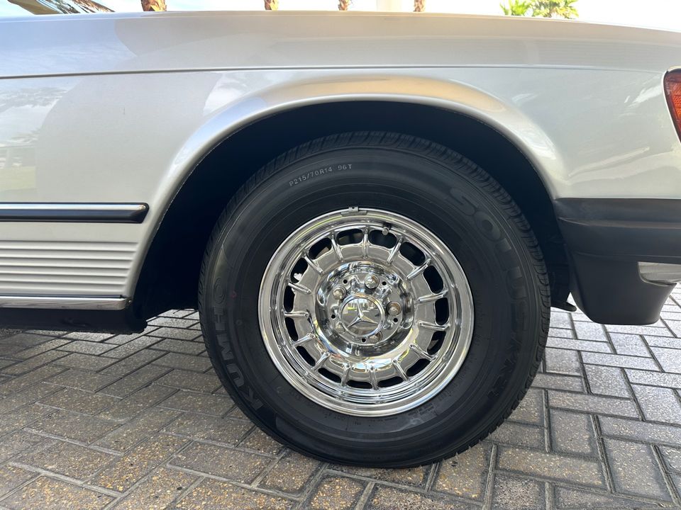 1985 Mercedes-Benz 380SL