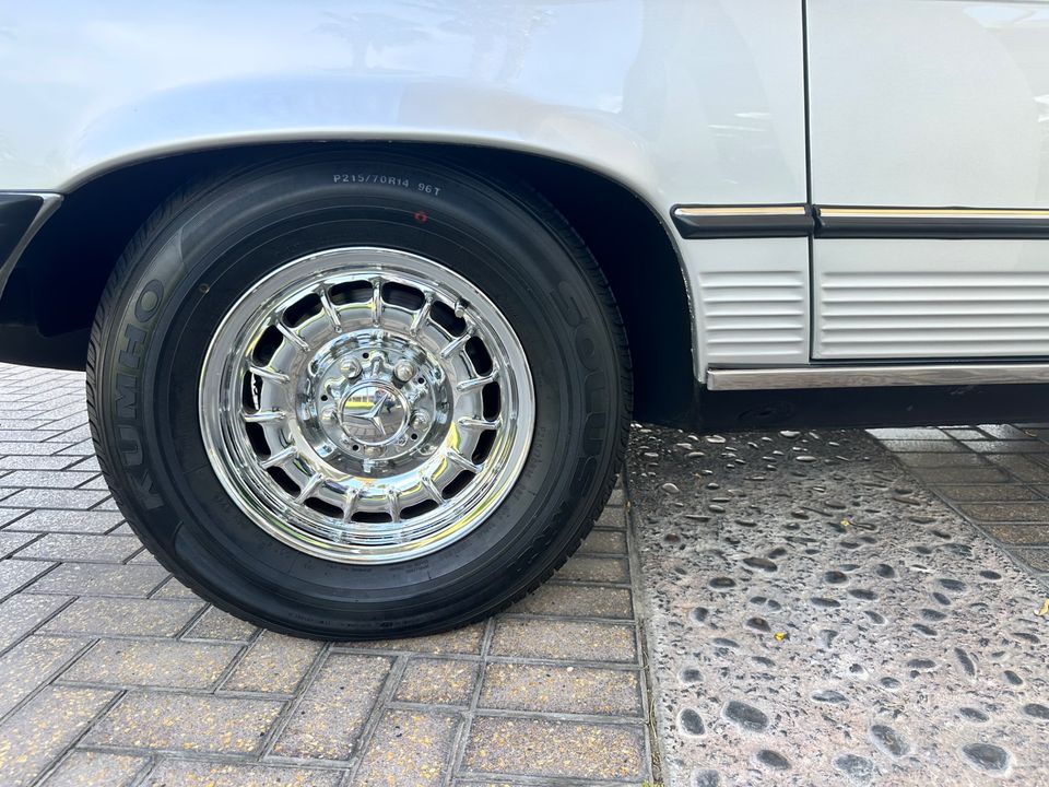 1985 Mercedes-Benz 380SL