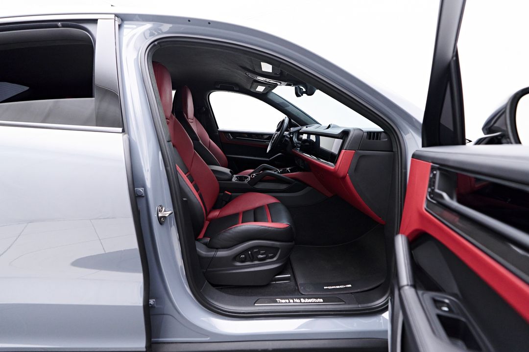 2024 Porsche Cayenne Coupe