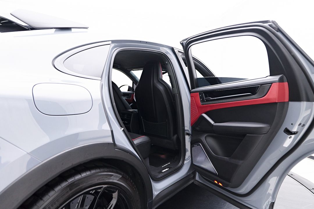 2024 Porsche Cayenne Coupe