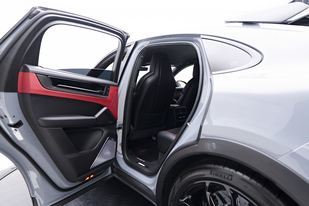 2024 Porsche Cayenne Coupe