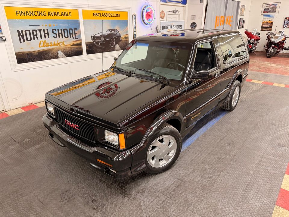 1993 GMC Typhoon