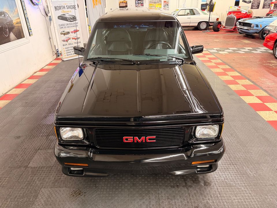 1993 GMC Typhoon