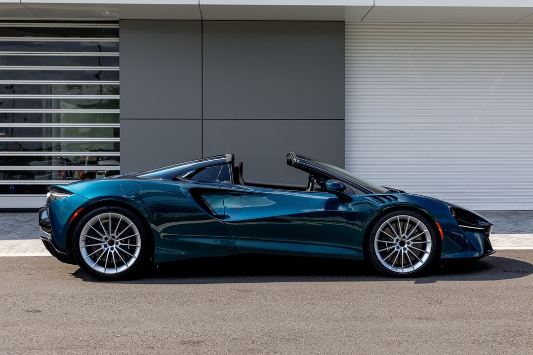 2026 McLaren Artura Spider