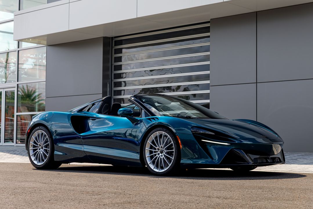 2026 McLaren Artura Spider