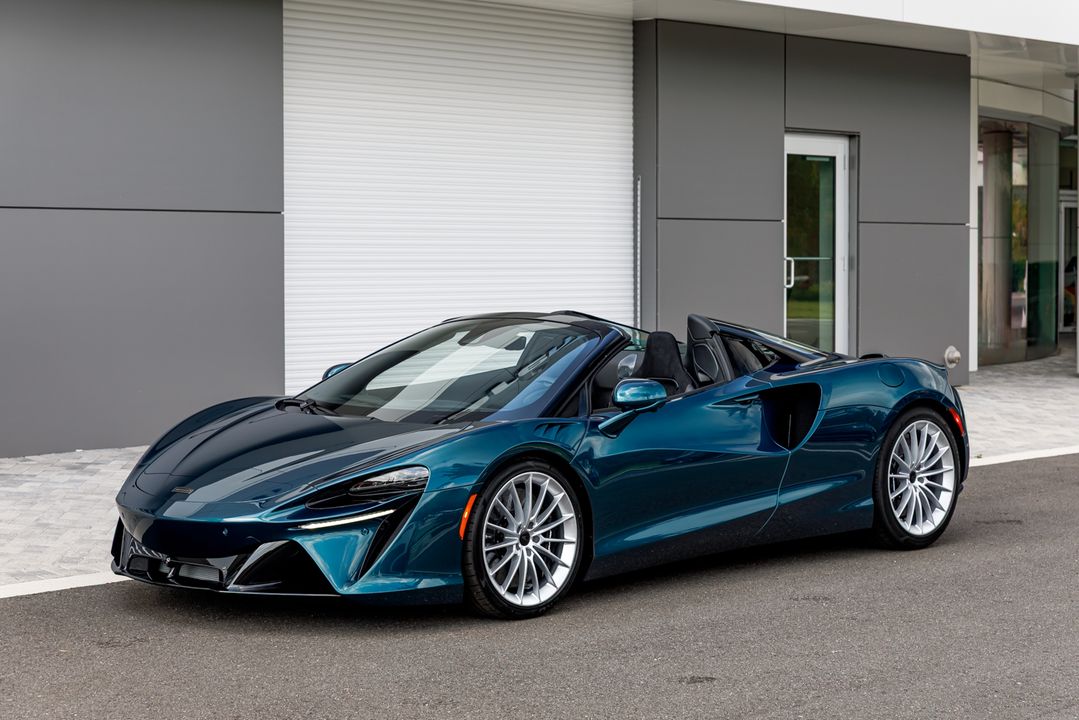 2026 McLaren Artura Spider