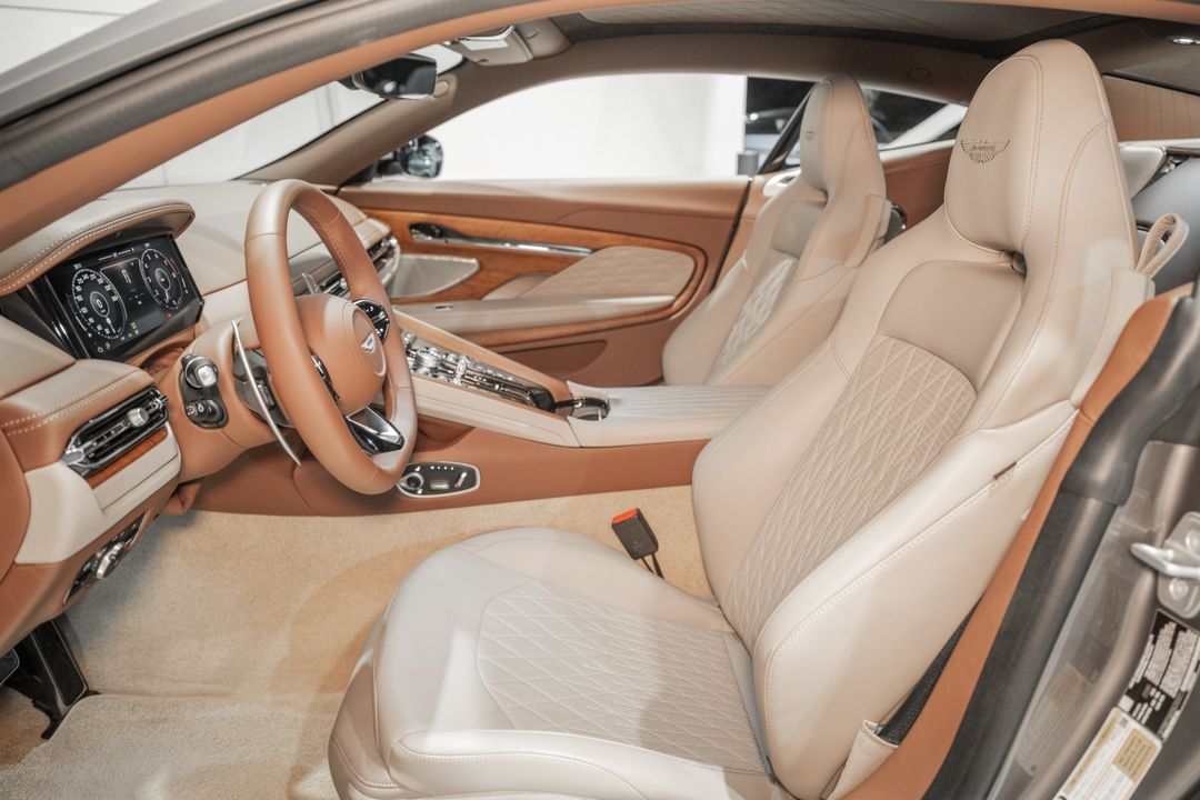 2025 Aston Martin DB12