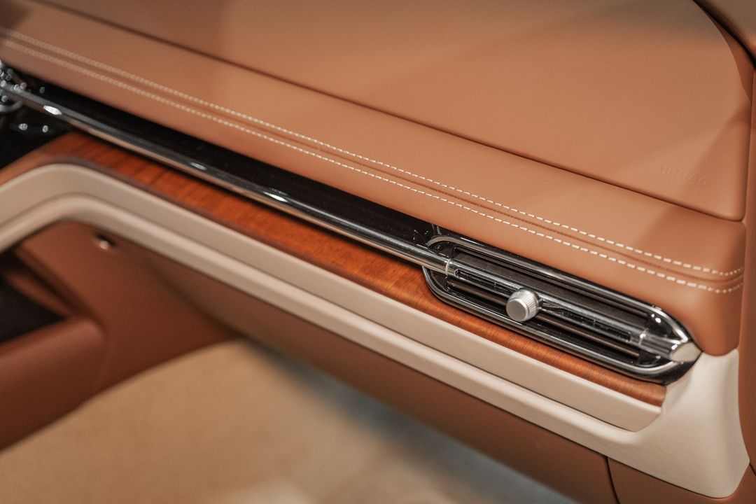 2025 Aston Martin DB12