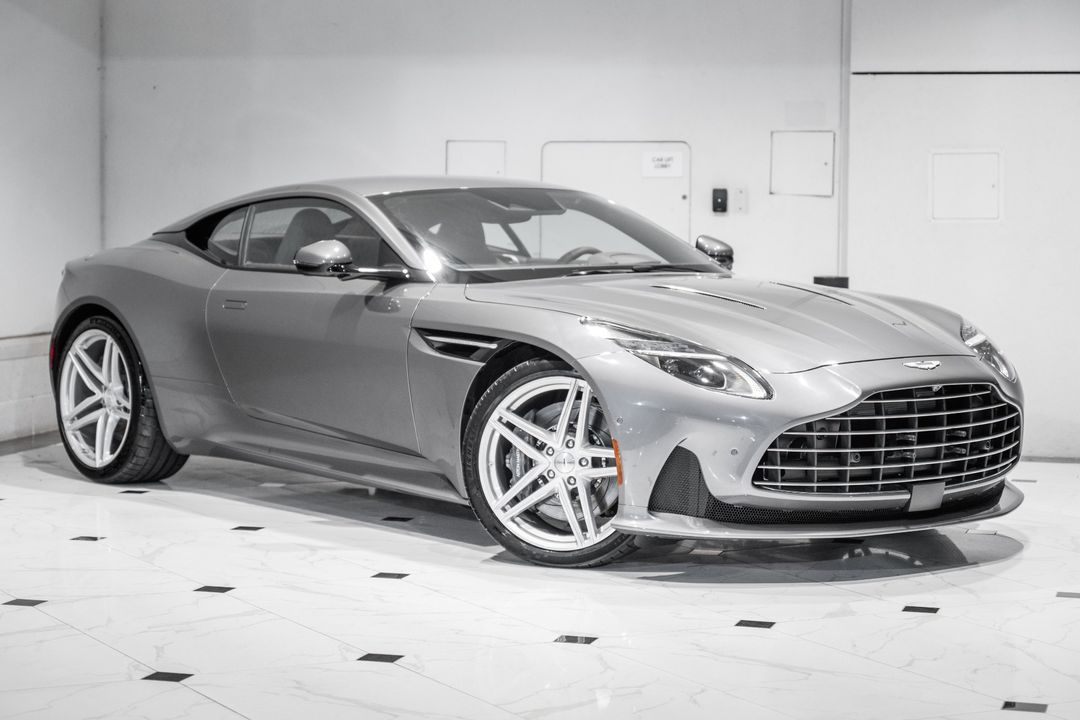 2025 Aston Martin DB12