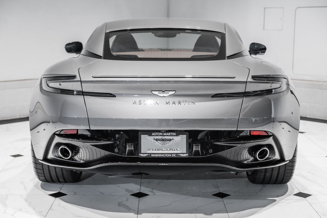 2025 Aston Martin DB12
