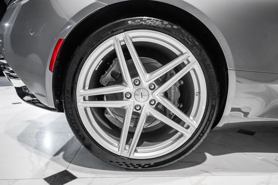 2025 Aston Martin DB12