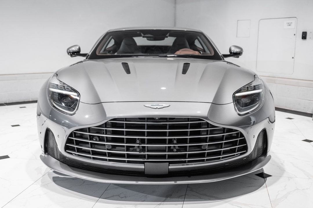 2025 Aston Martin DB12