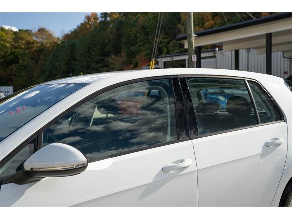 2017 Volkswagen e-Golf