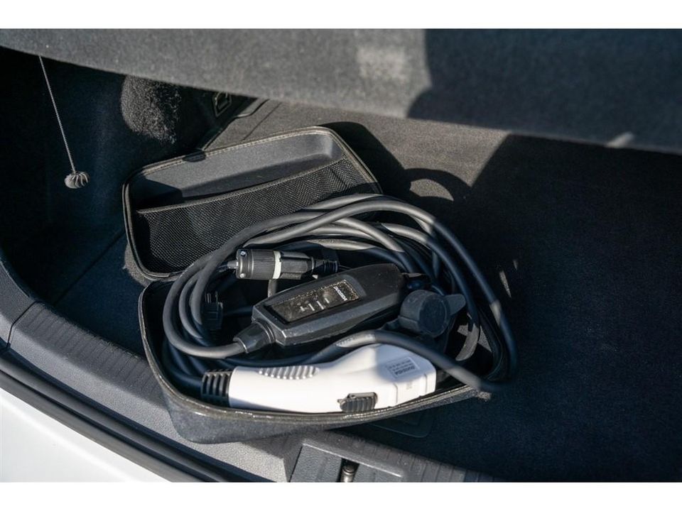2017 Volkswagen e-Golf